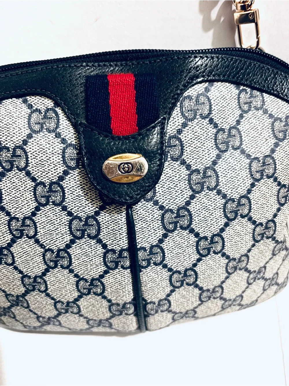 Gucci classic gg